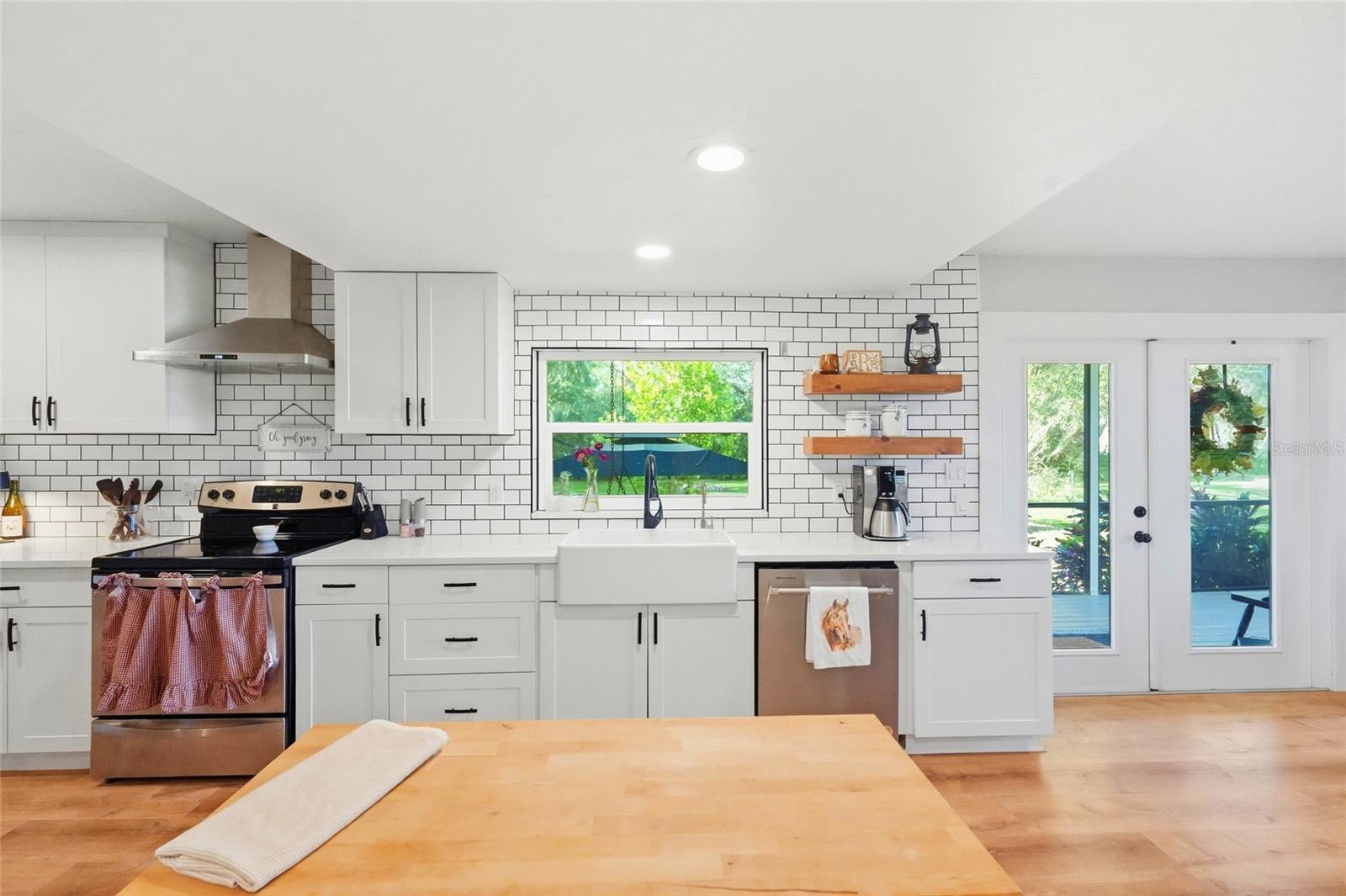 1132 LENA LN — photo 30