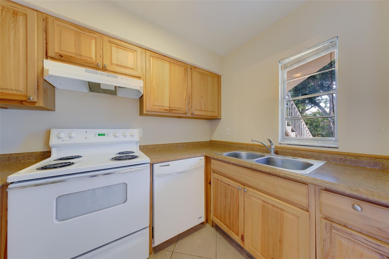8301 BARDMOOR BLVD #110 — photo 11
