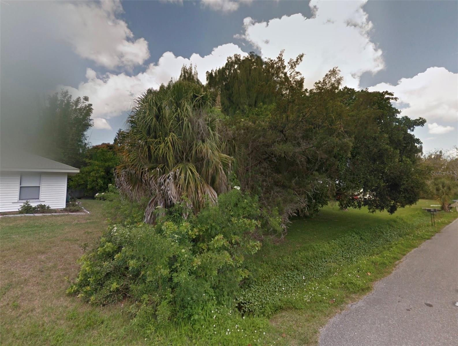 1030 LINDEN RD — photo 2