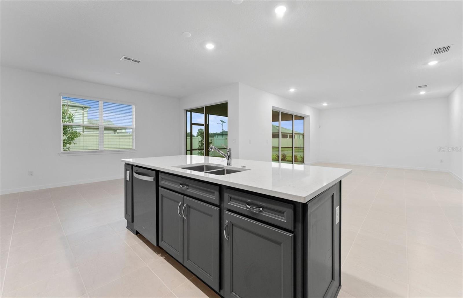 37385 CLINCH CIR — photo 5