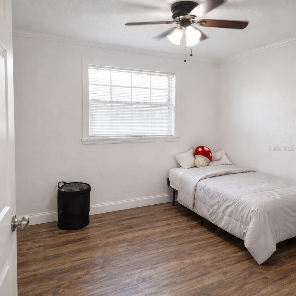 1021 FAIRBURN AVE — photo 14