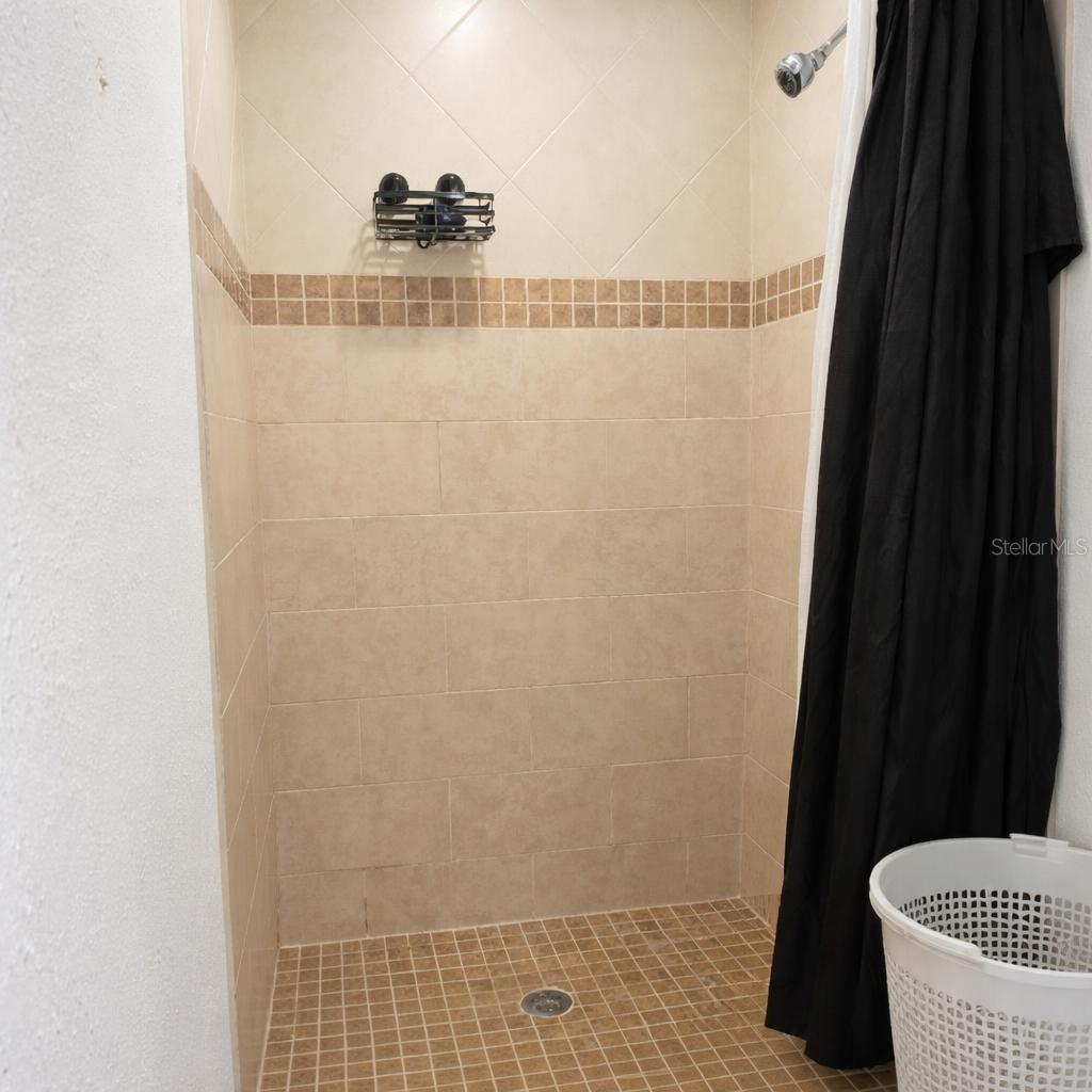 1021 FAIRBURN AVE — photo 9