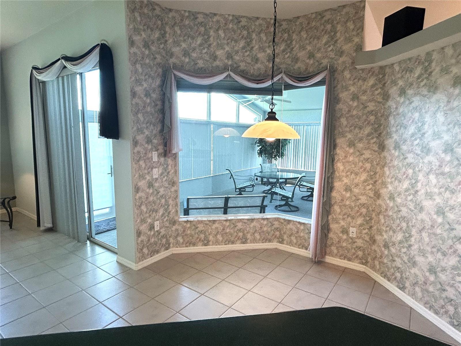 11239 SUN TREE RD — photo 9