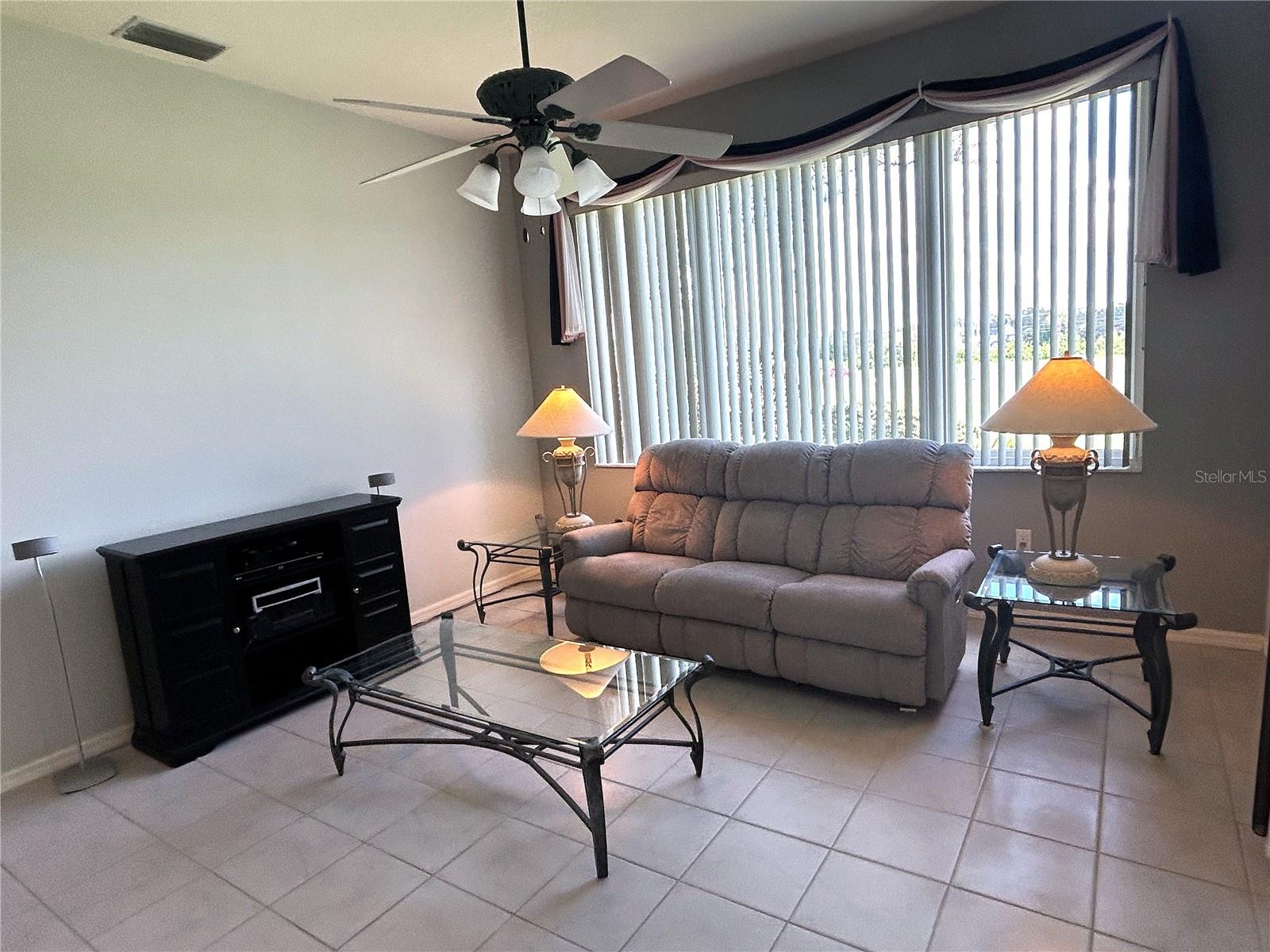 11239 SUN TREE RD — photo 11