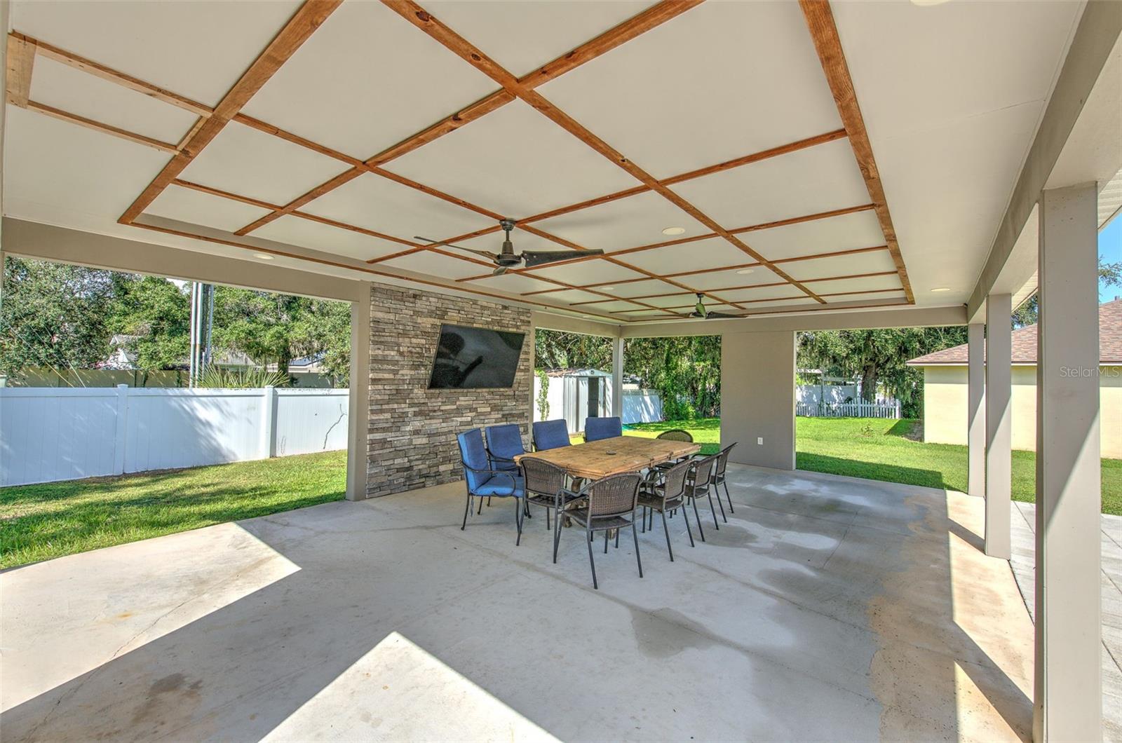 319 ABIGAIL RD — photo 5