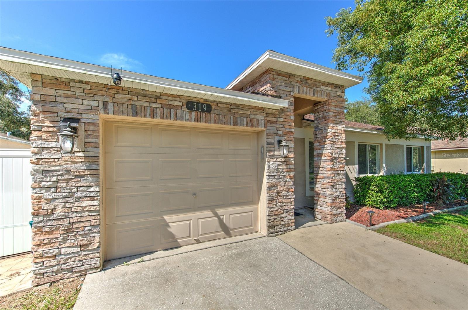 319 ABIGAIL RD — photo 26