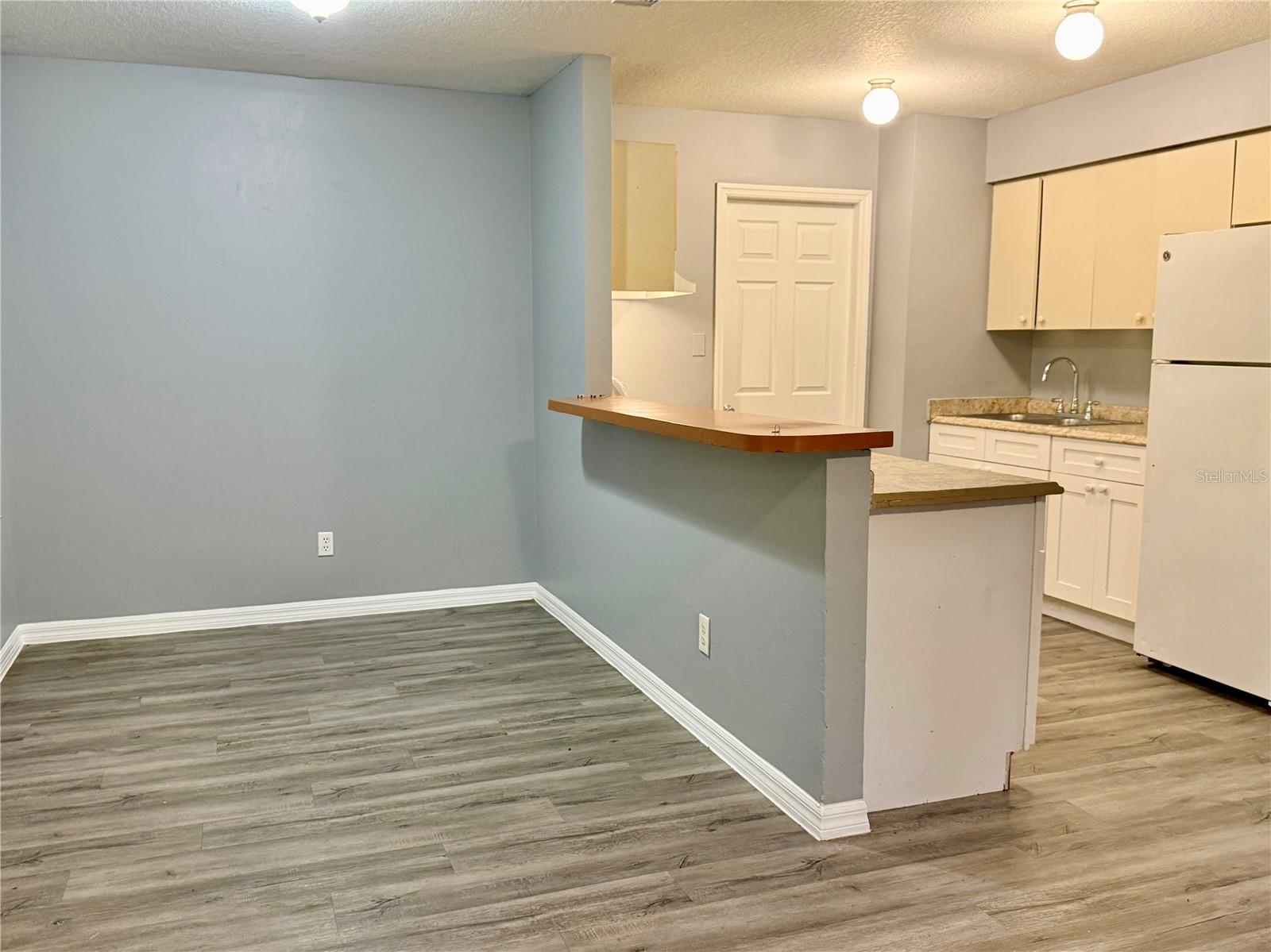 3514 E MOHAWK AVE — photo 5