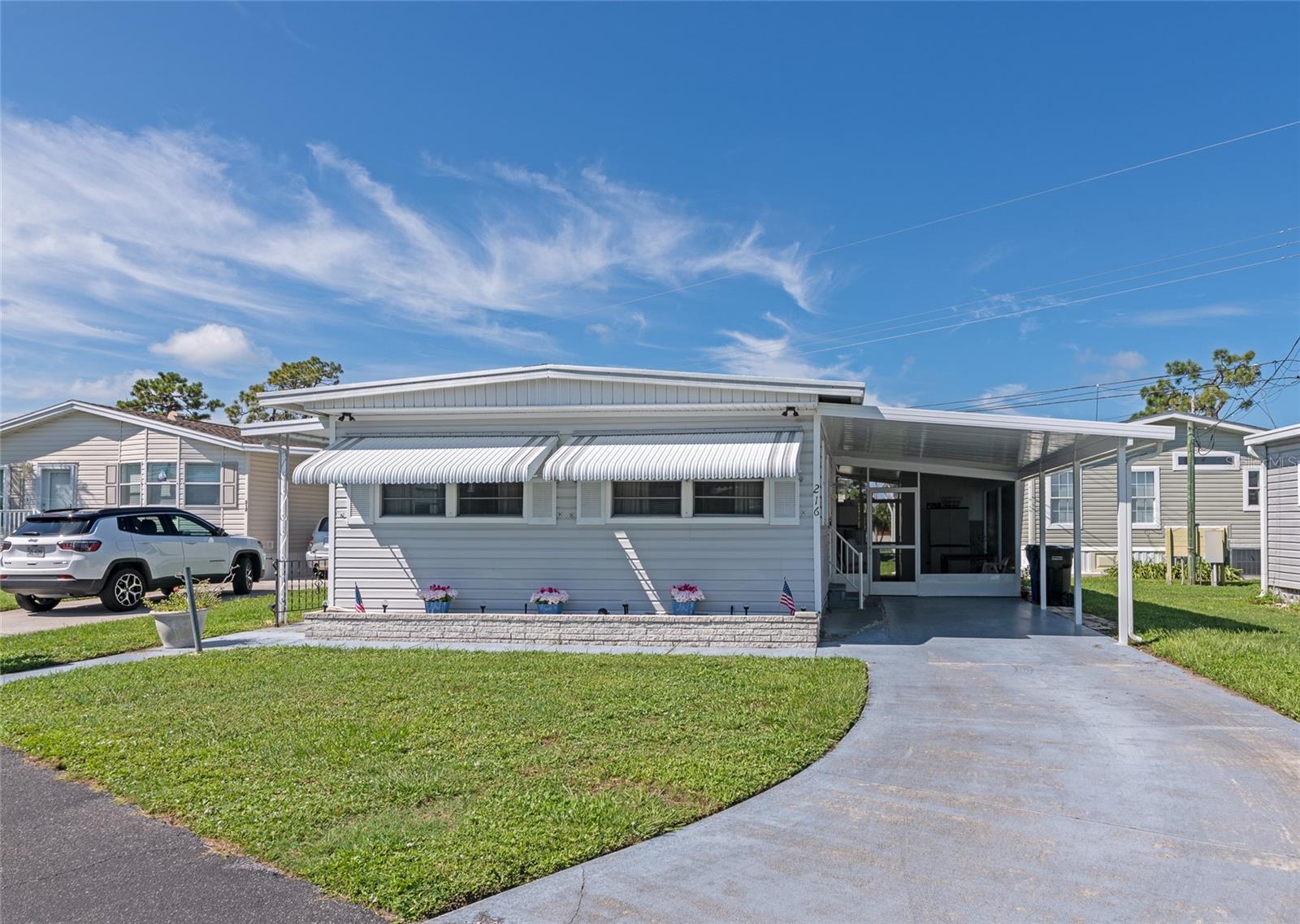 216 OUTER DR E — photo 31