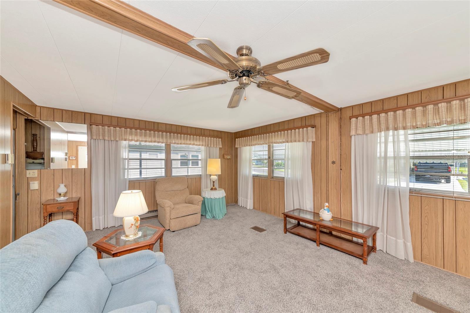 216 OUTER DR E — photo 22