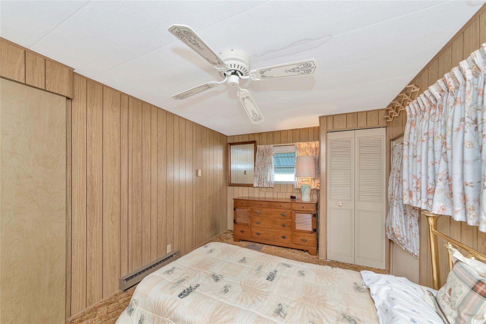 216 OUTER DR E — photo 11