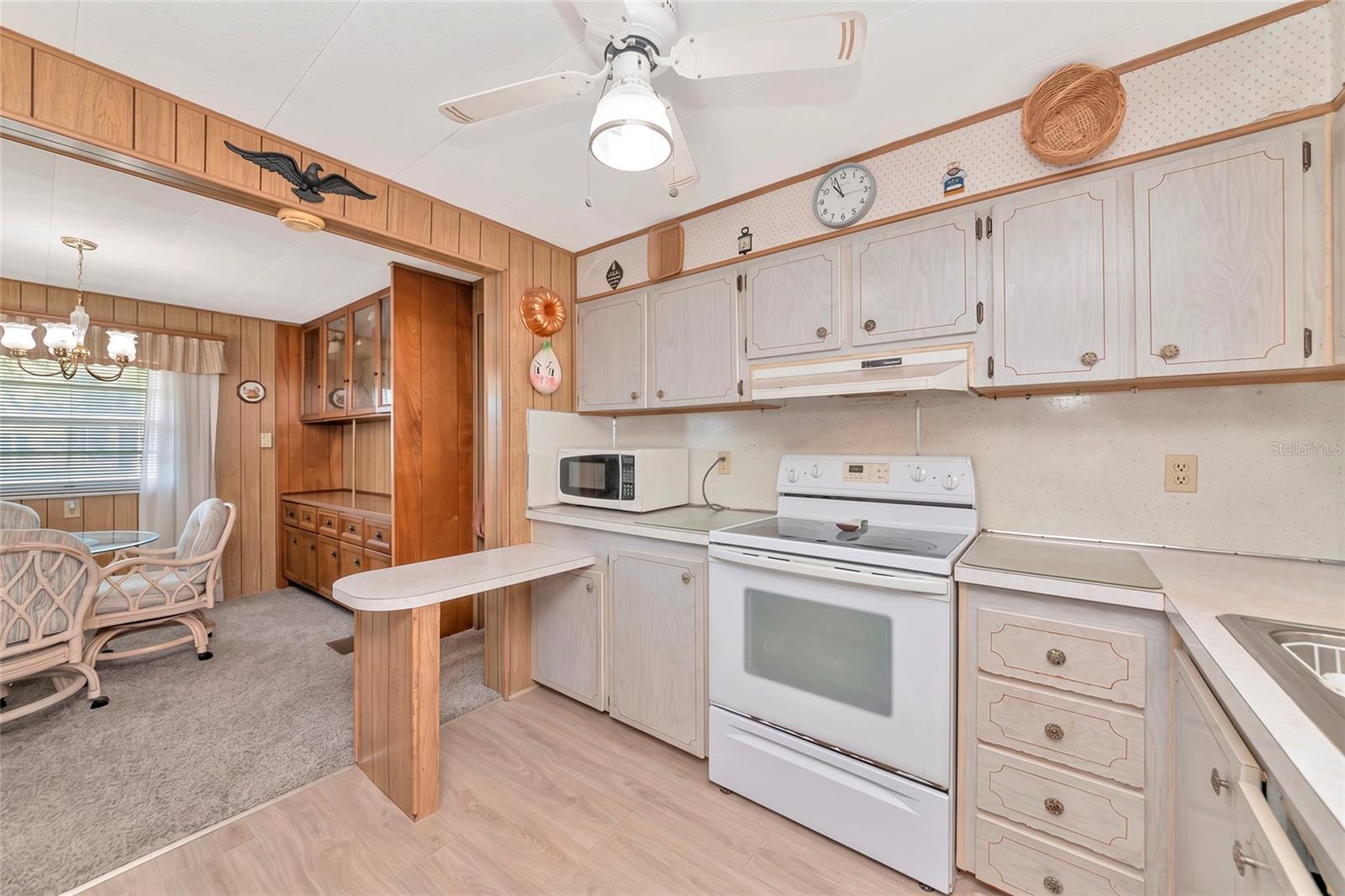216 OUTER DR E — photo 5