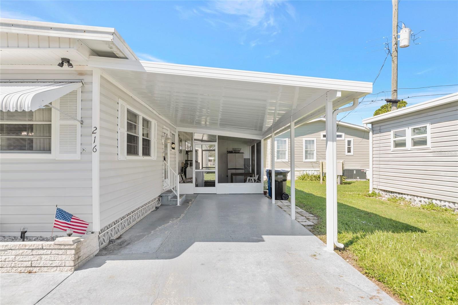 216 OUTER DR E — photo 27