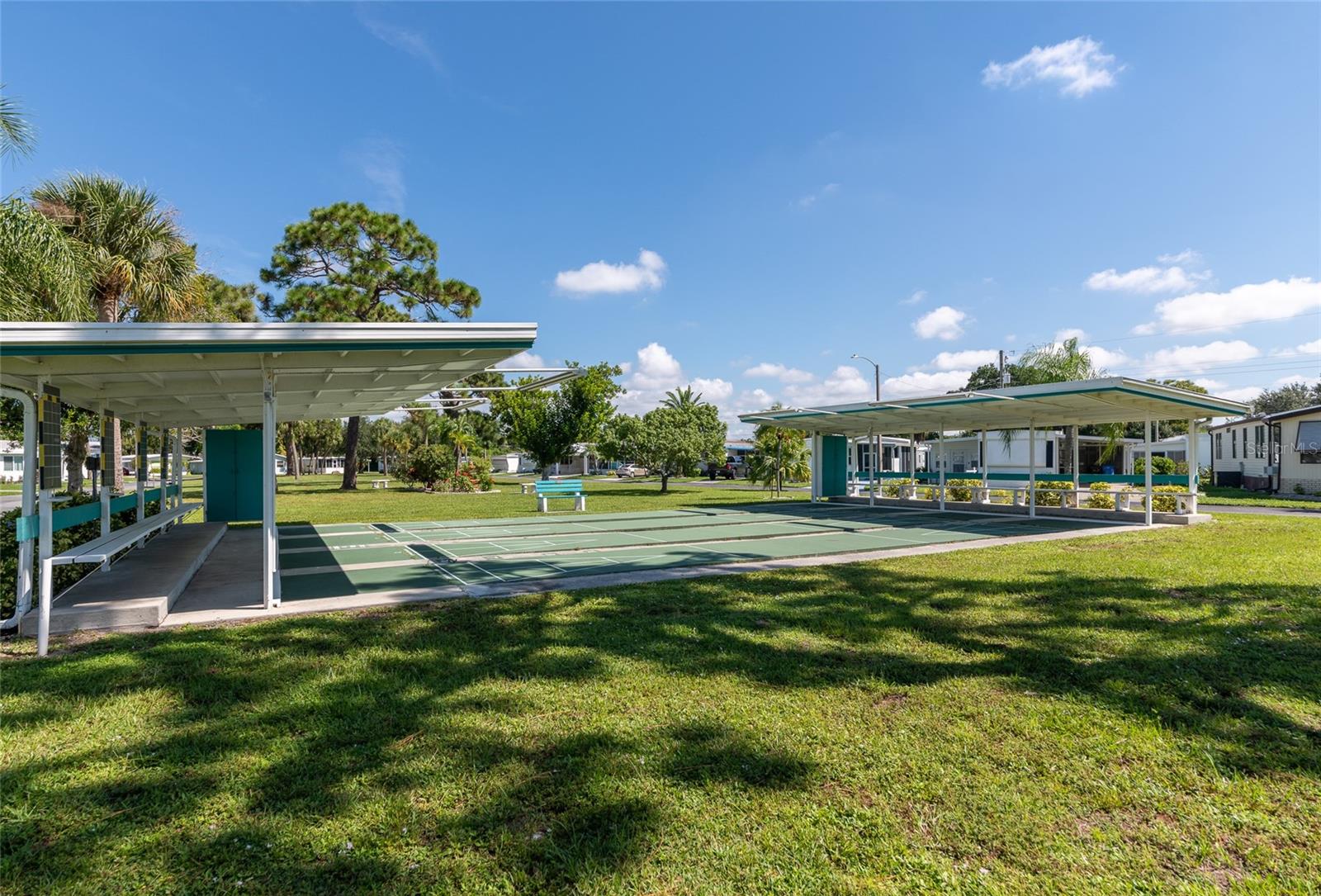 216 OUTER DR E — photo 41