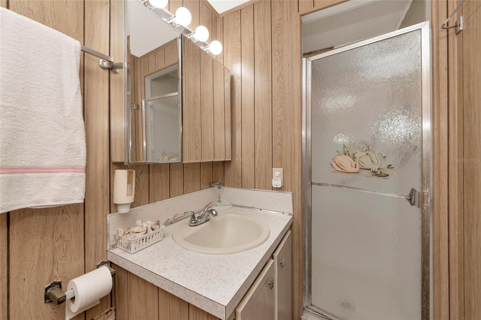 216 OUTER DR E — photo 8