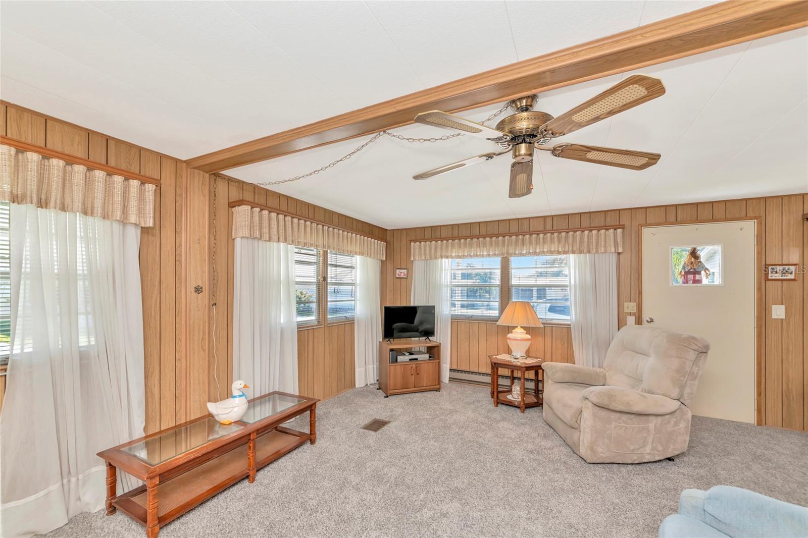 216 OUTER DR E — photo 26