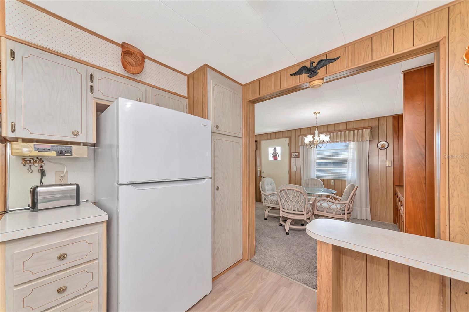 216 OUTER DR E — photo 18