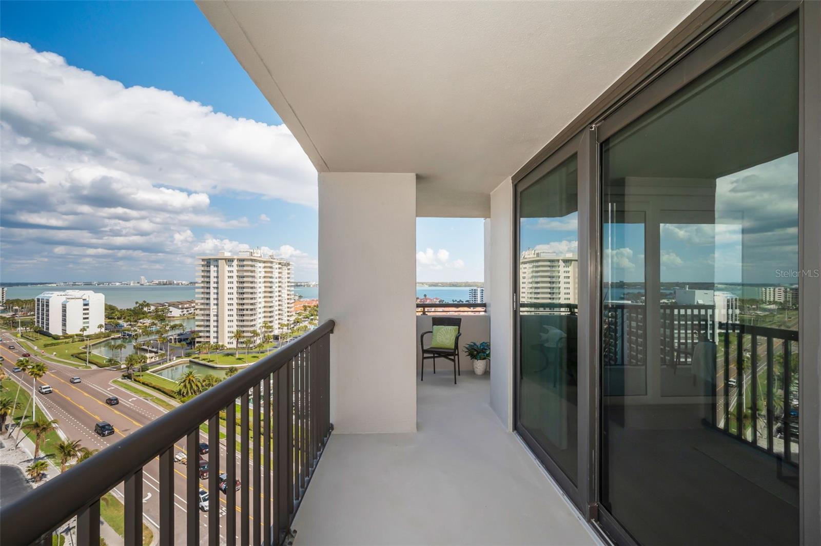 1660 GULF BLVD #PH5 — photo 32