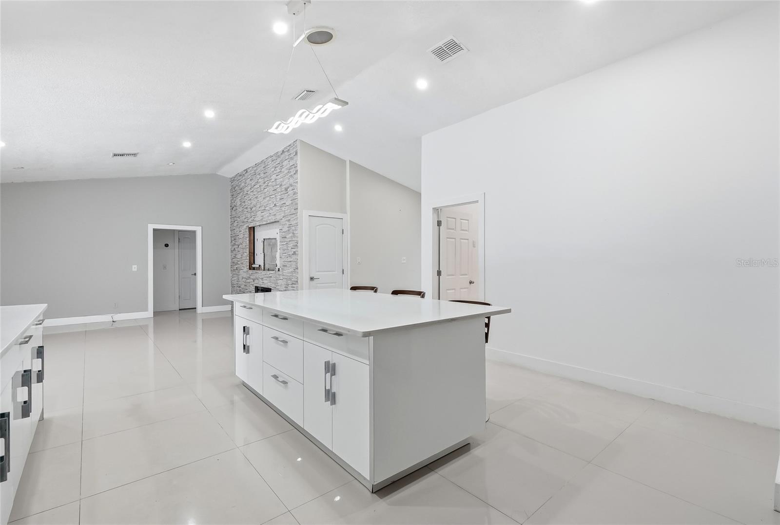 12726 BARRETT DR — photo 17