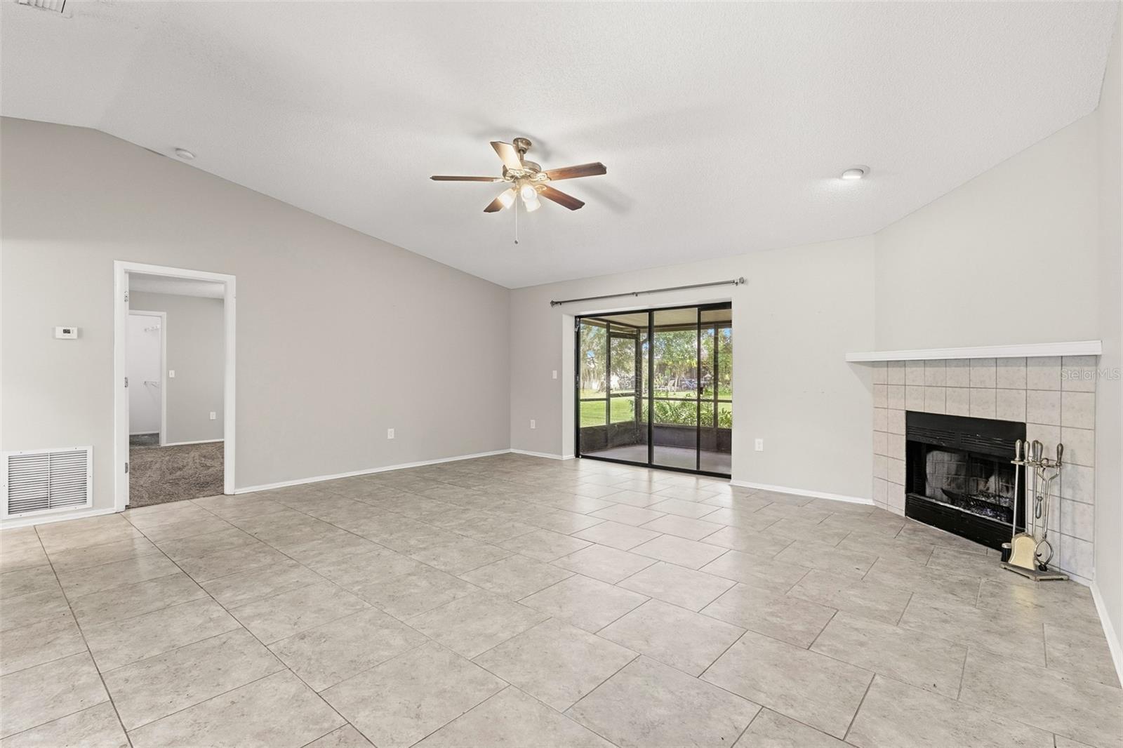 2475 WOOD OAK DR — photo 21
