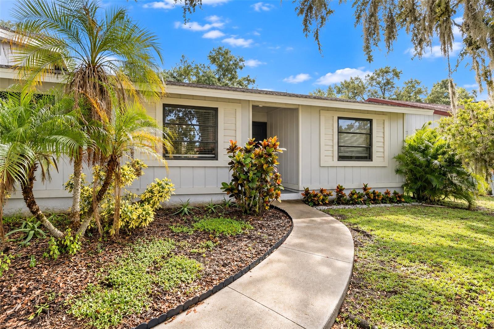 2475 WOOD OAK DR — photo 5