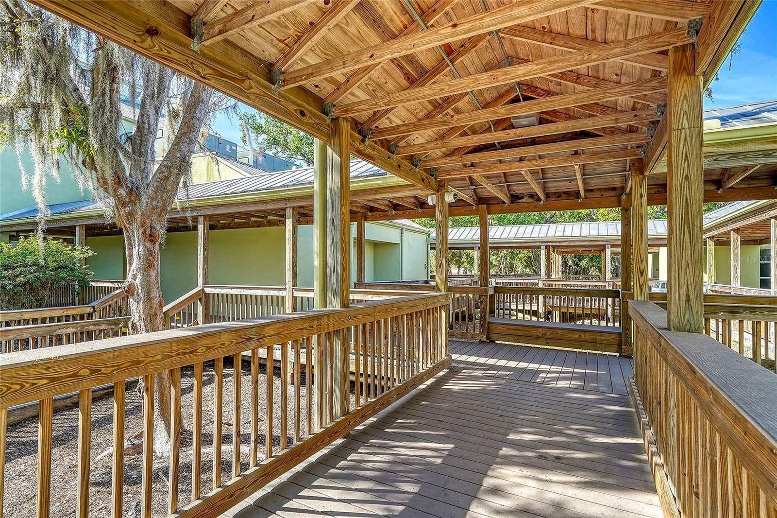 2475 WOOD OAK DR — photo 44