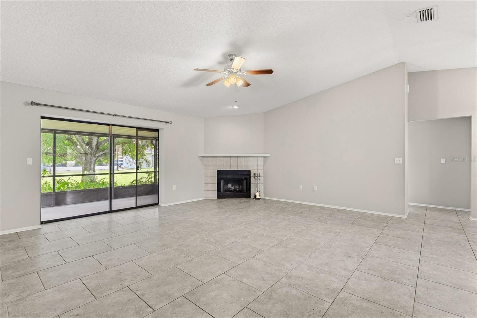 2475 WOOD OAK DR — photo 23