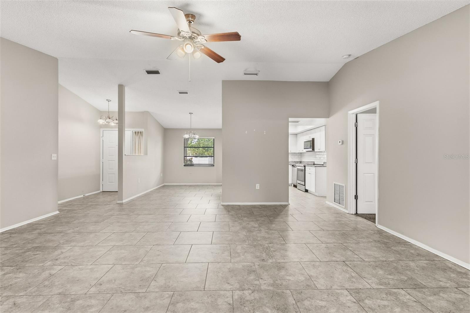 2475 WOOD OAK DR — photo 20