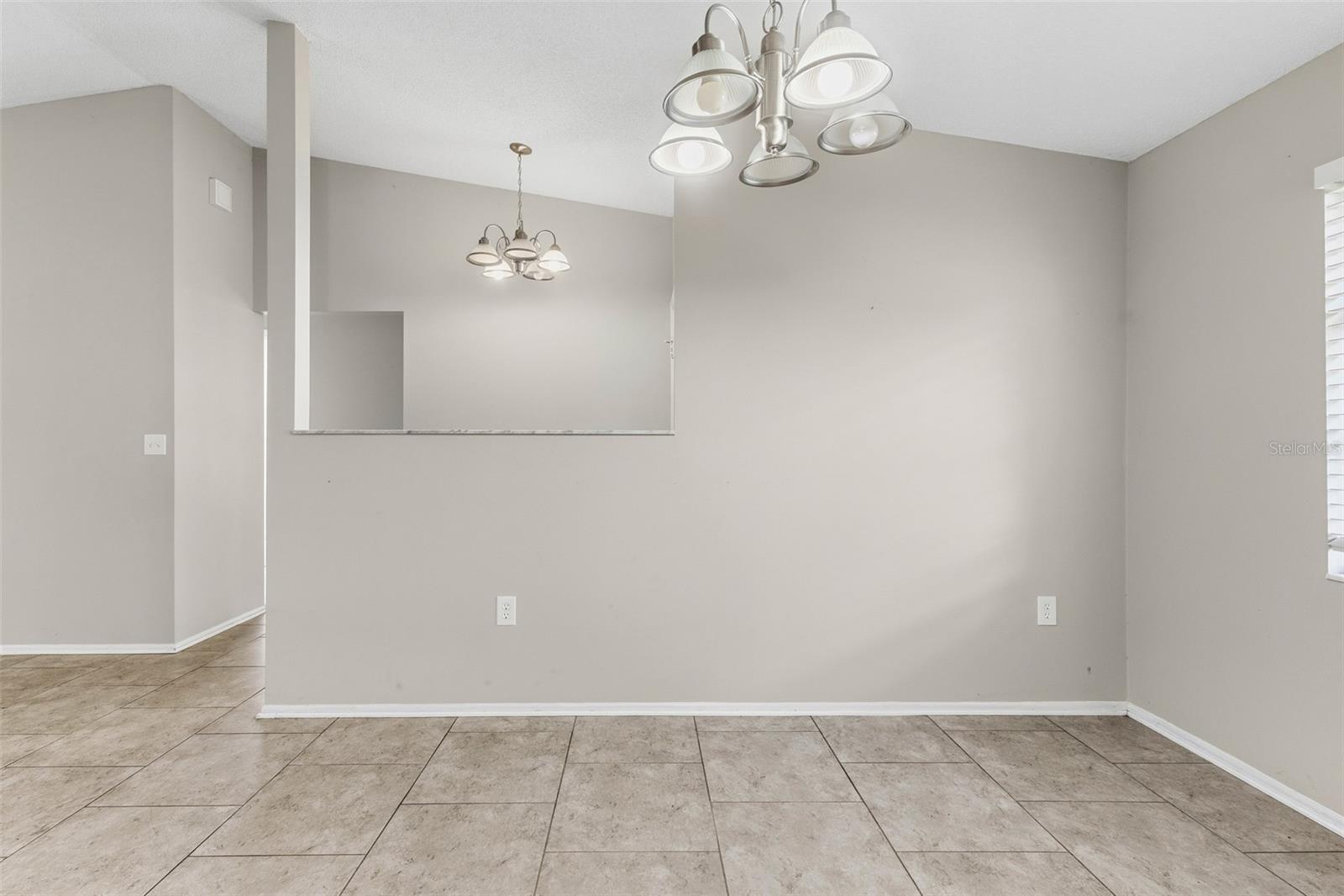 2475 WOOD OAK DR — photo 9