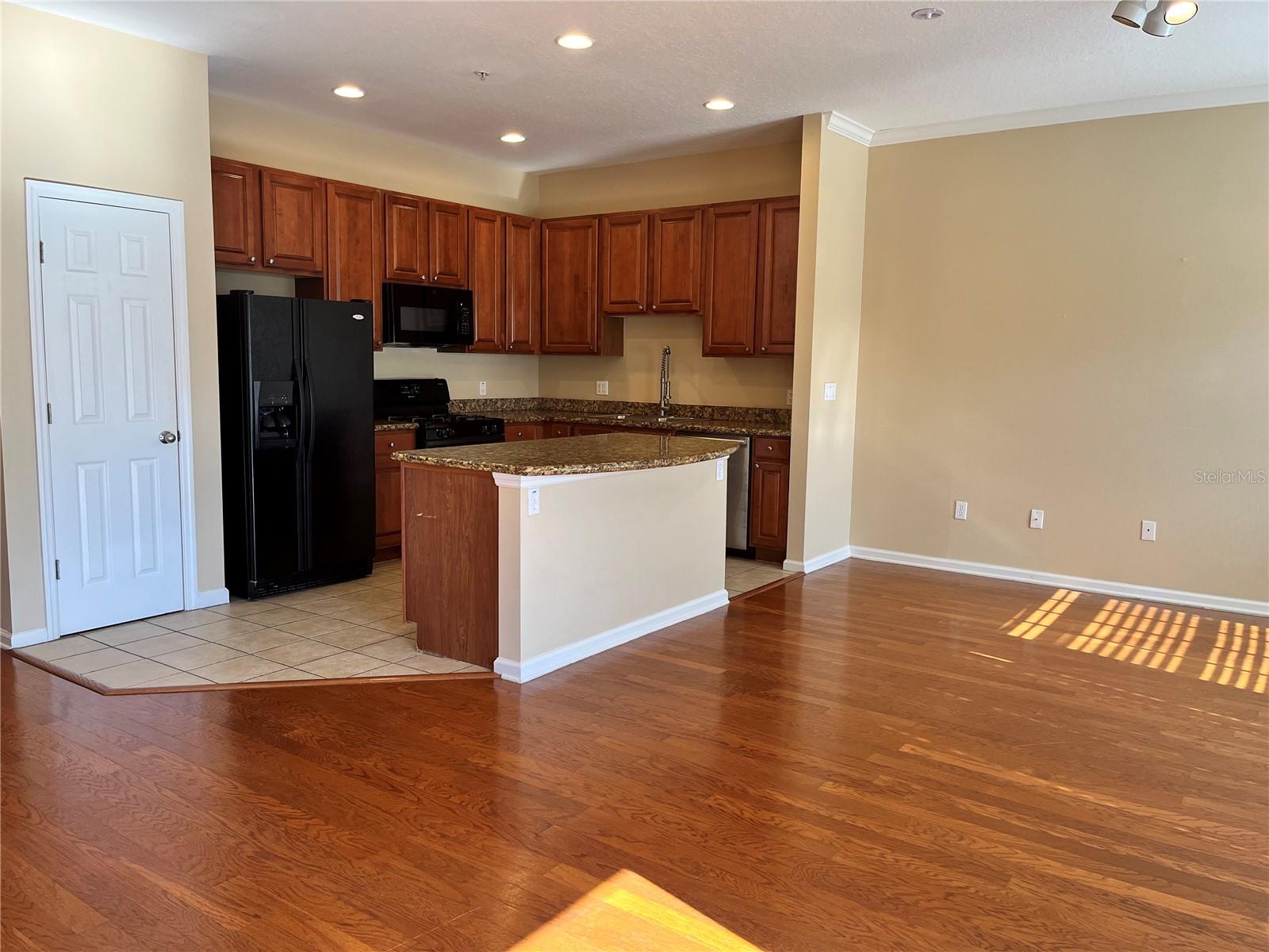 512 JASMINE WAY — photo 13