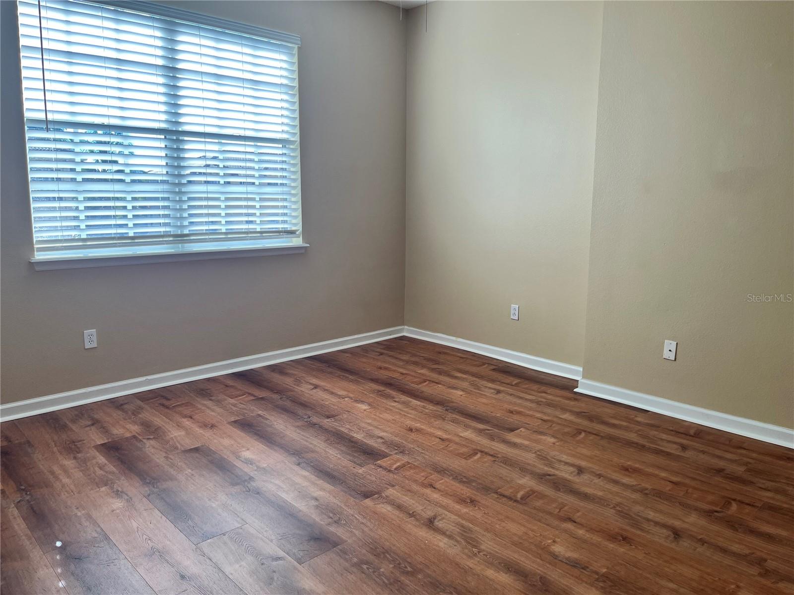 512 JASMINE WAY — photo 25