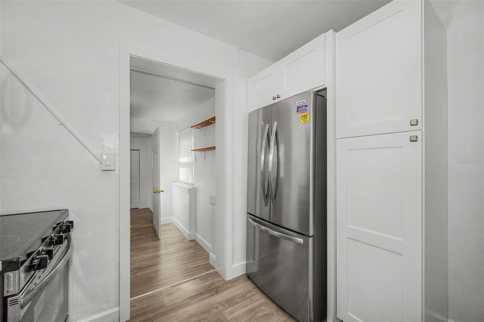 1001 QUEEN ST S — photo 8