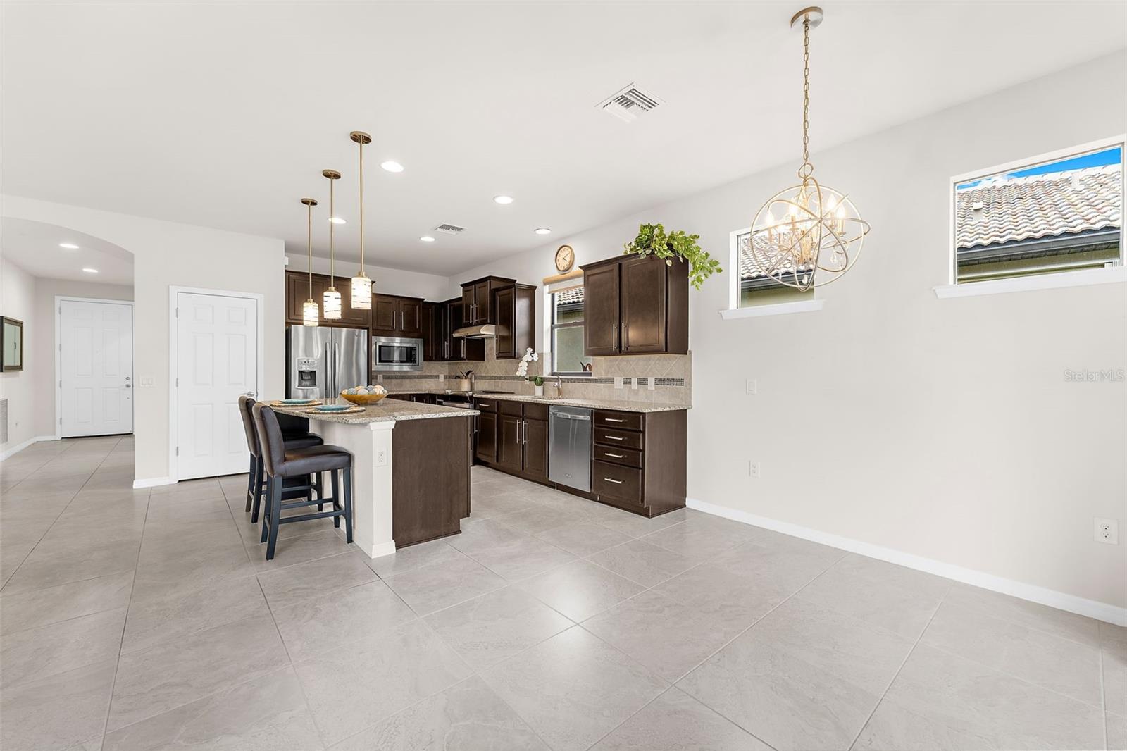 13825 KARINA ST — photo 13