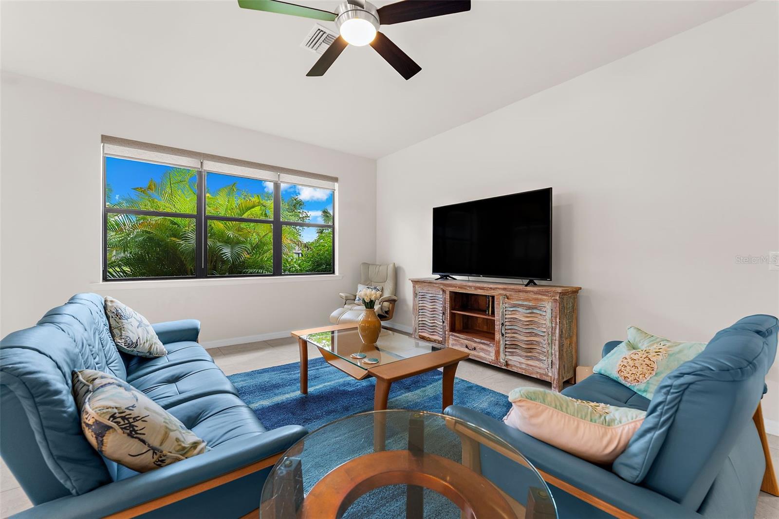 13825 KARINA ST — photo 15