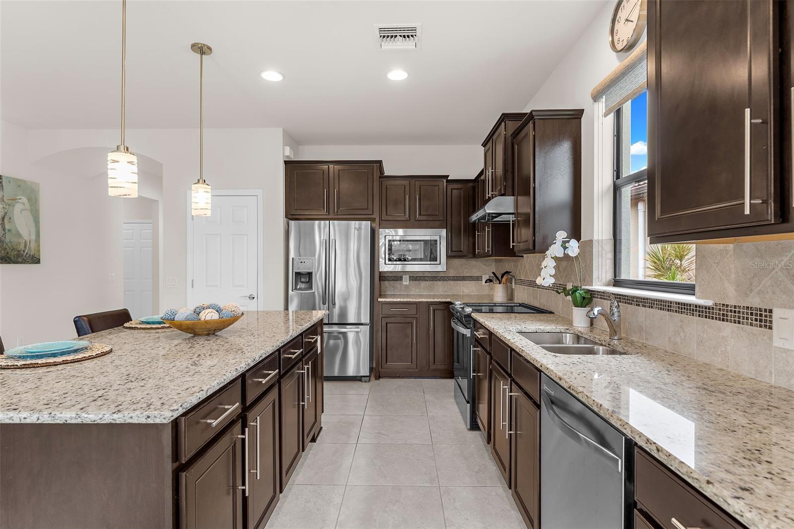 13825 KARINA ST — photo 9