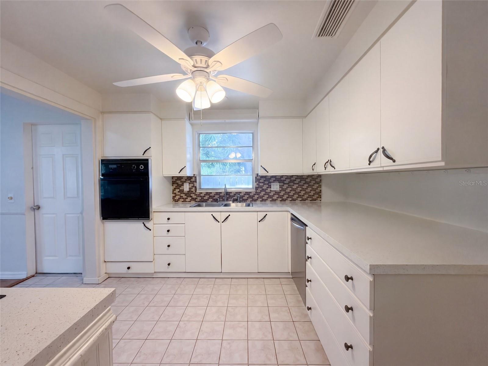 3010 HATTON ST — photo 2