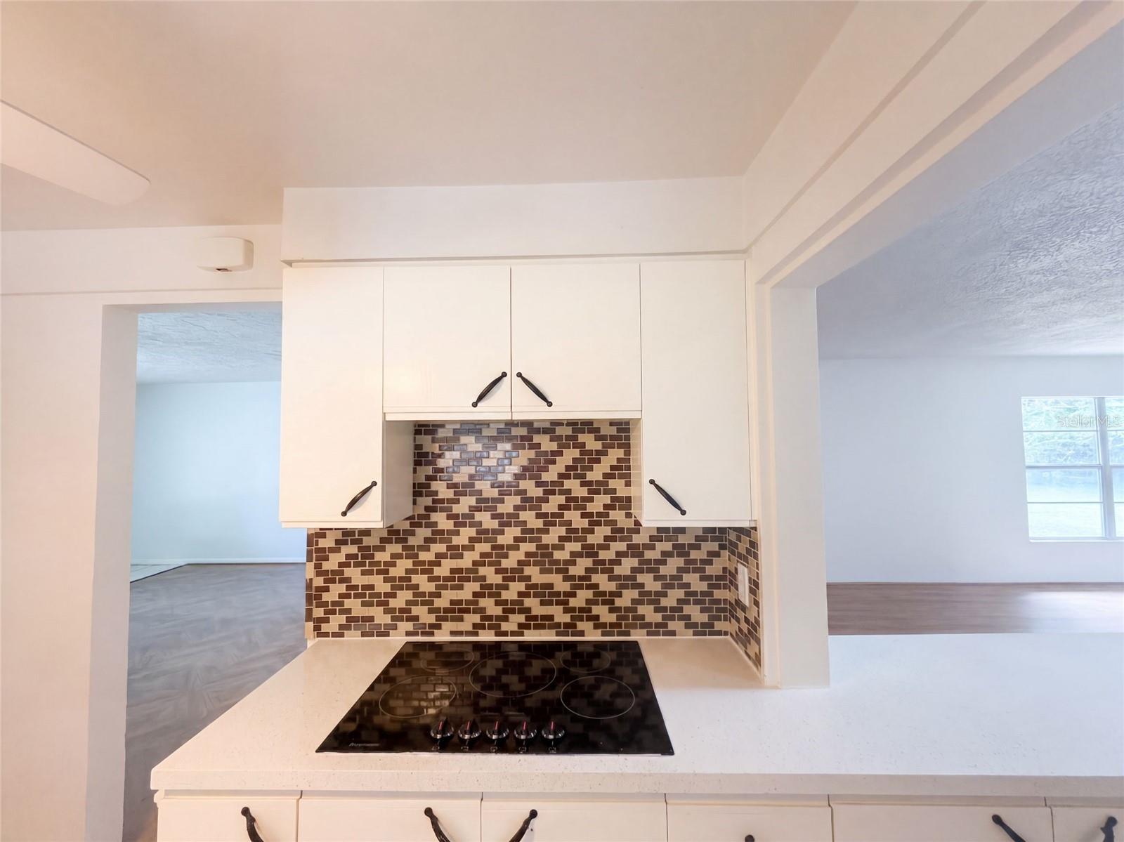 3010 HATTON ST — photo 8