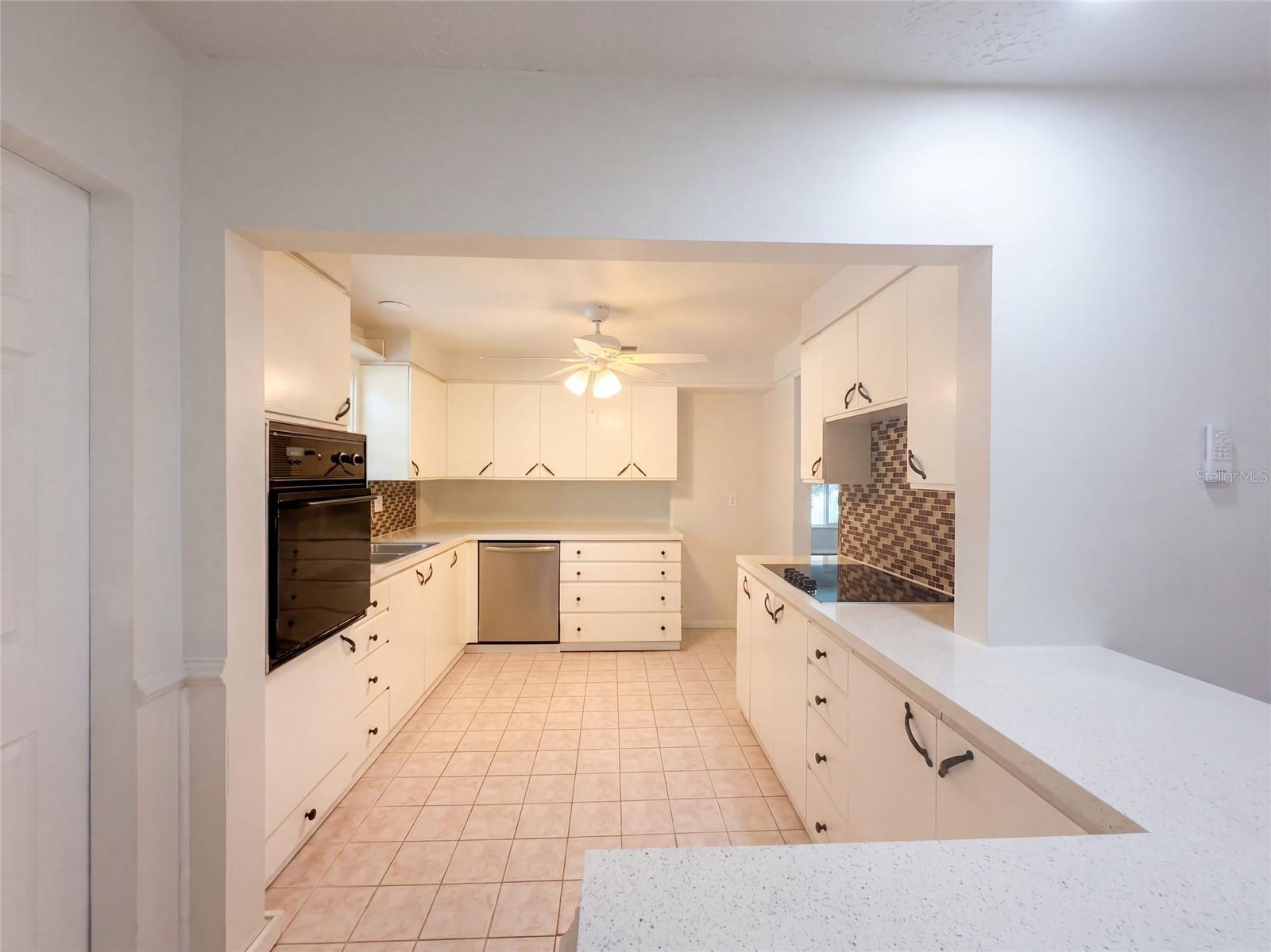 3010 HATTON ST — photo 7