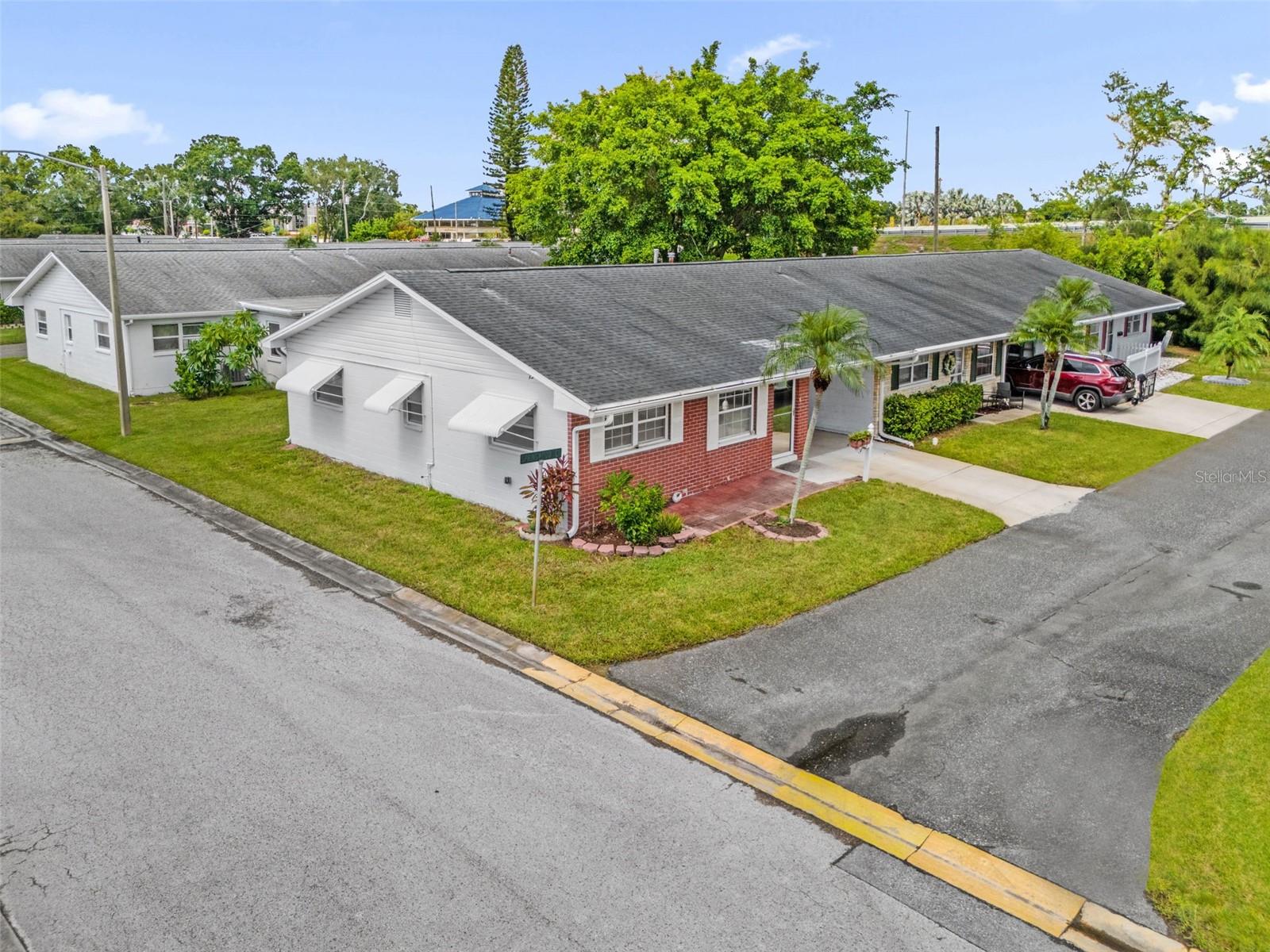 4999 SPRINGWOOD CT — photo 33