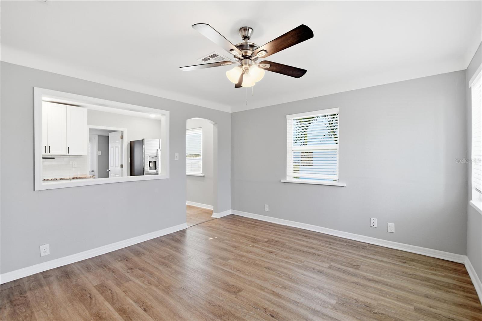 833 61ST AVE NE — photo 31