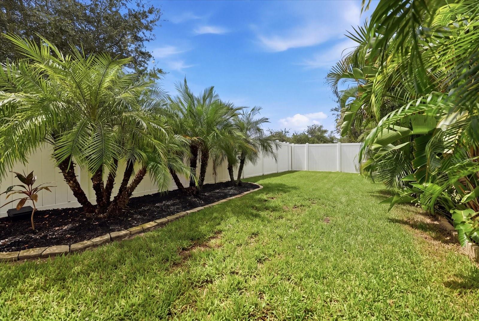 10519 WHISPERING HAMMOCK DR — photo 37