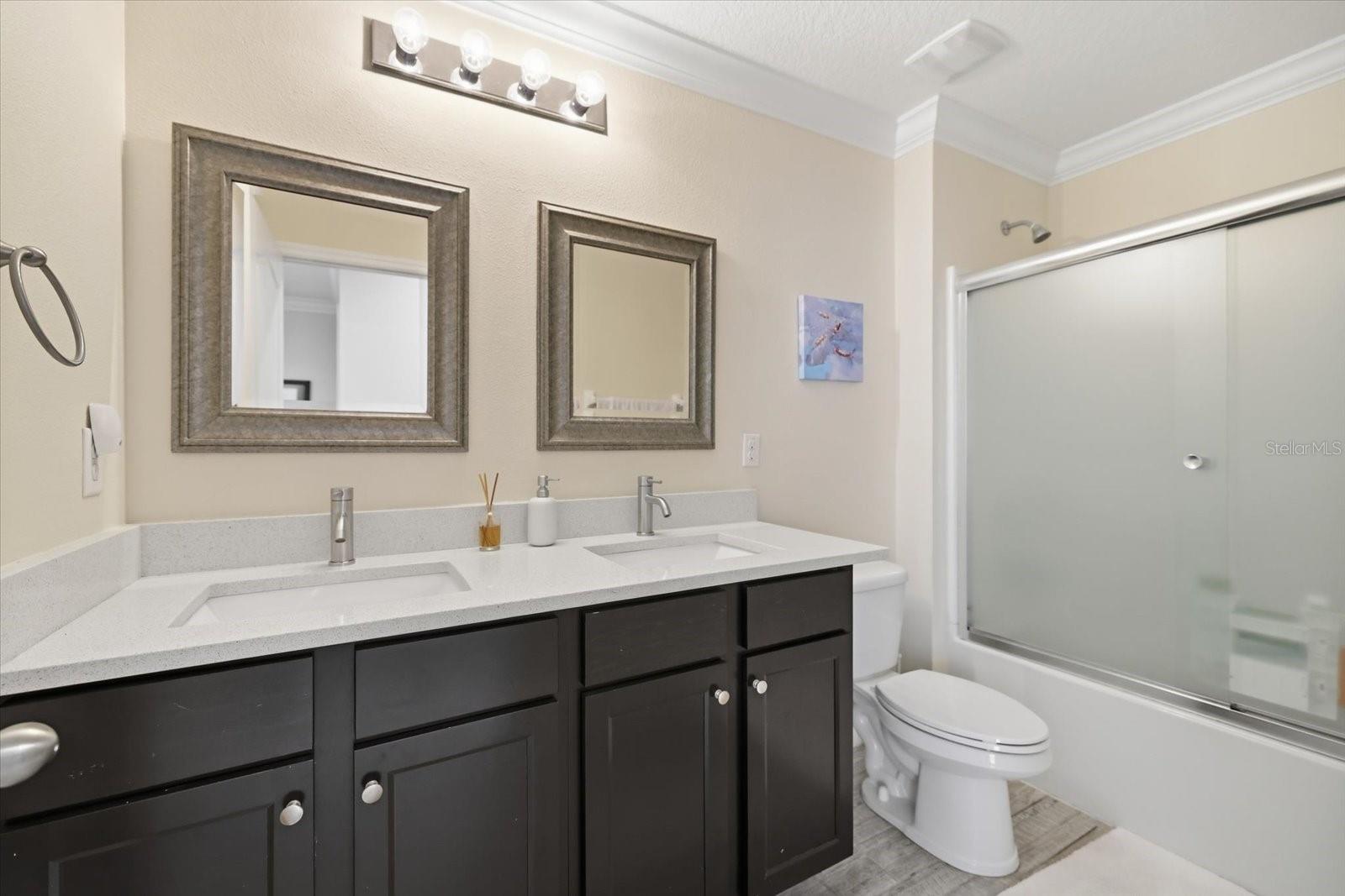 10519 WHISPERING HAMMOCK DR — photo 16