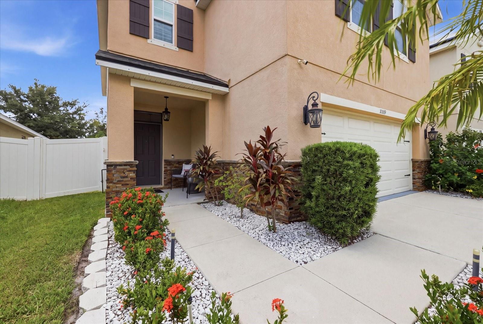 10519 WHISPERING HAMMOCK DR — photo 3