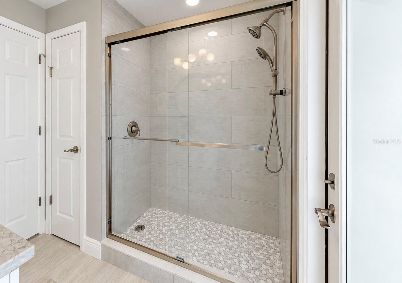 6315 WISTERIA LN — photo 42