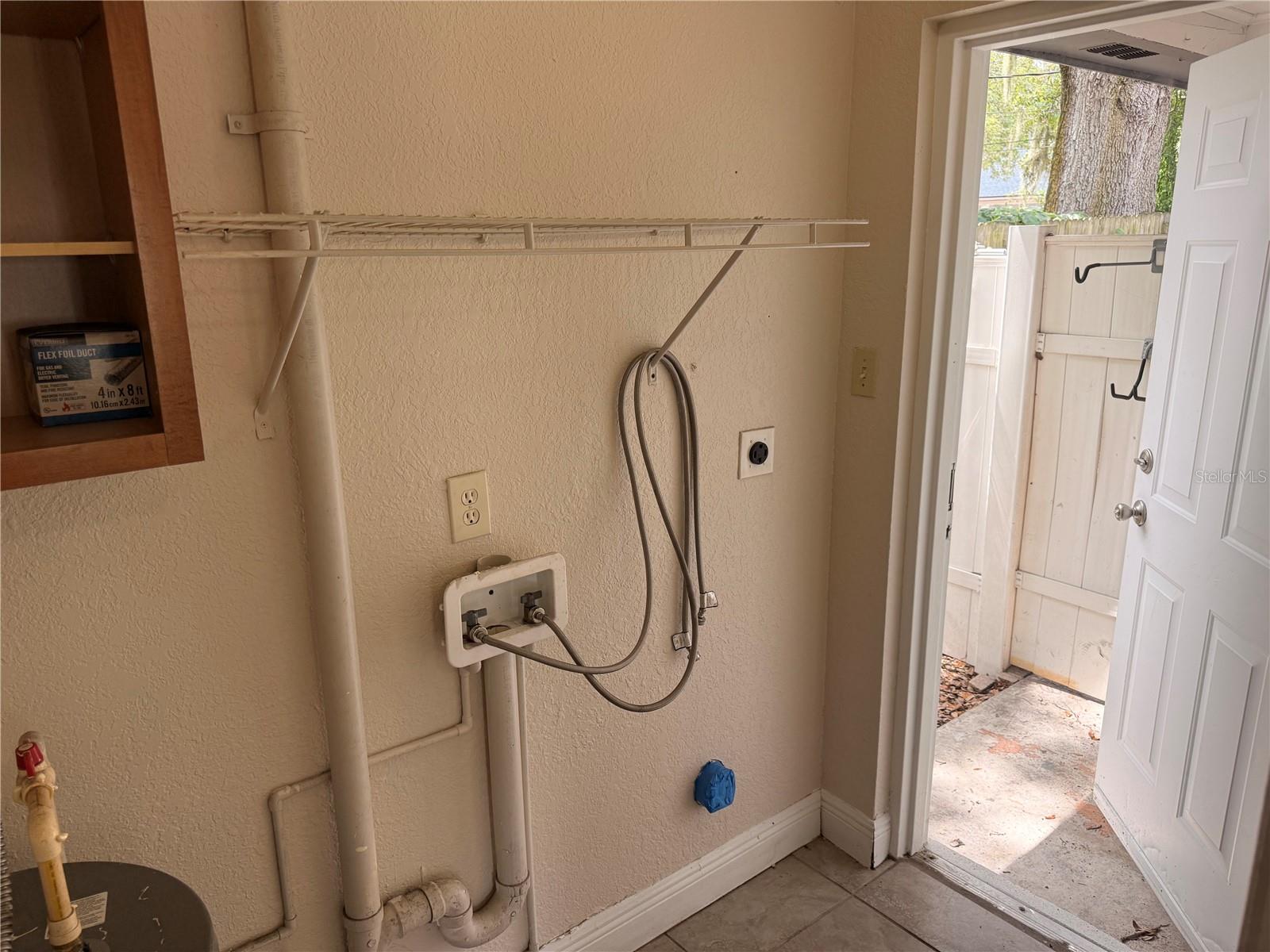10123 N 11TH ST #A — photo 24