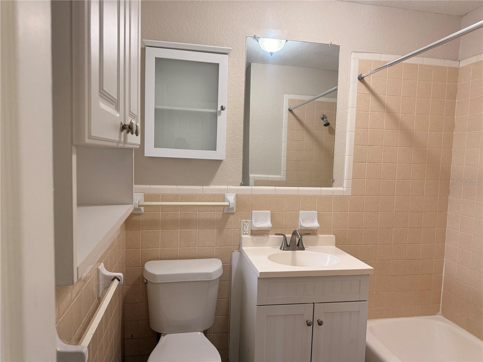10123 N 11TH ST #A — photo 23