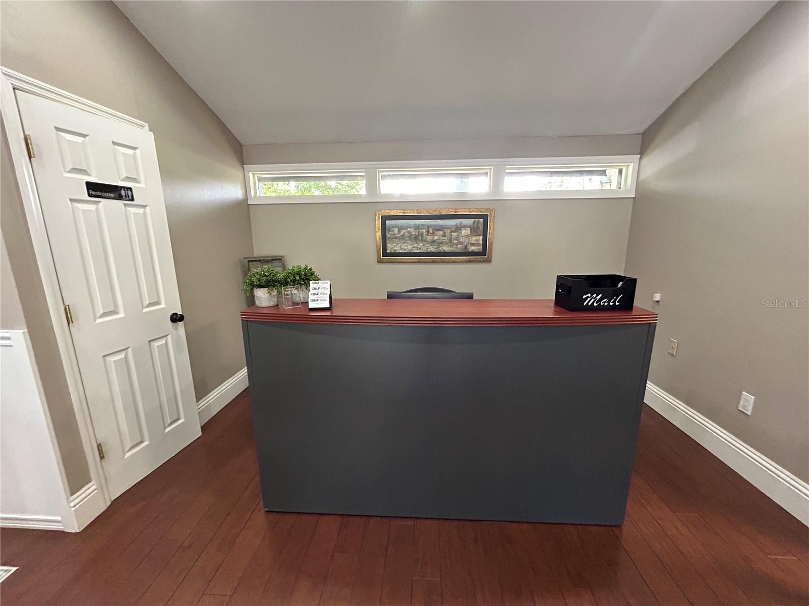223 LITHIA PINECREST RD — photo 20