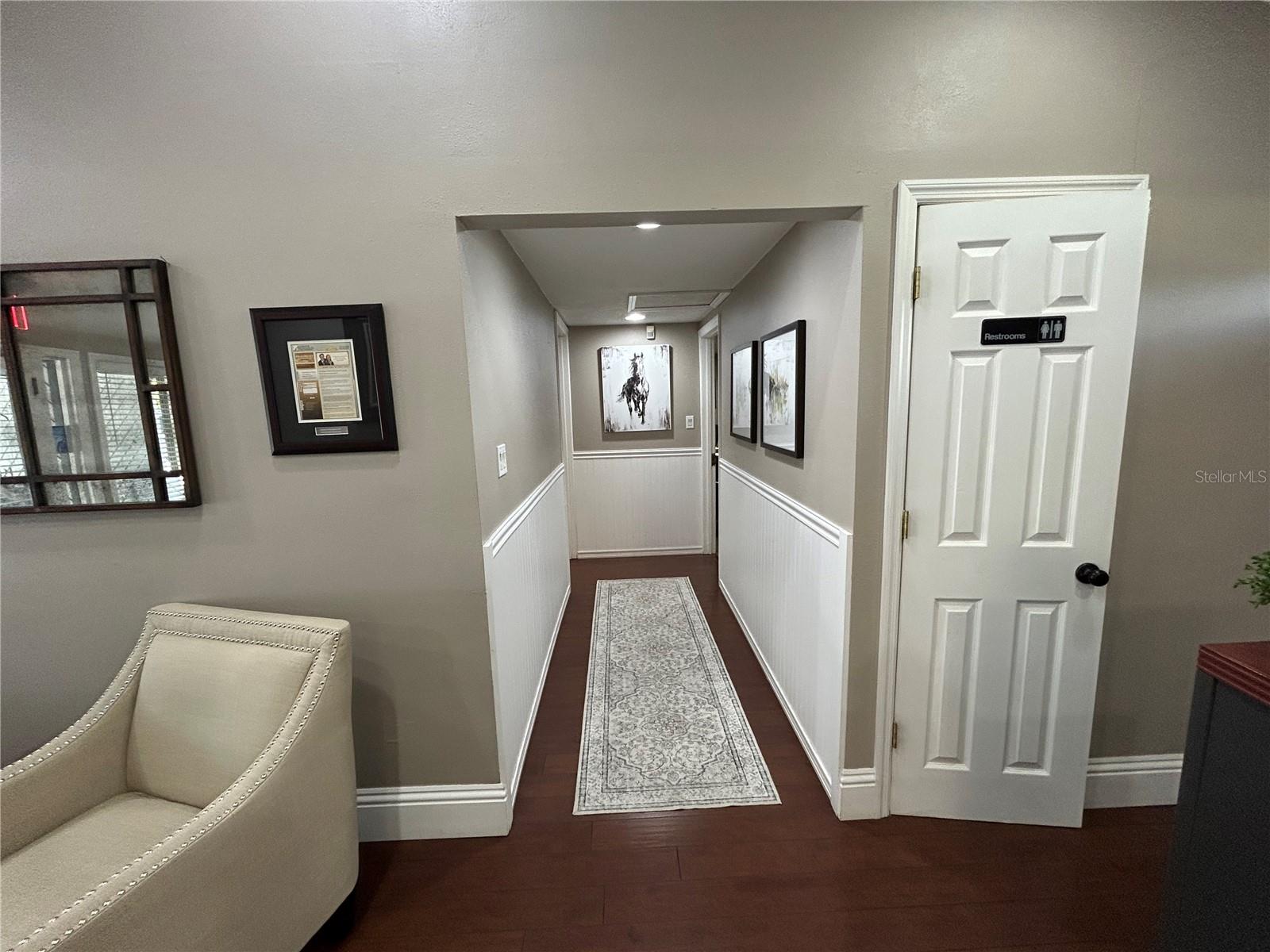223 LITHIA PINECREST RD — photo 19