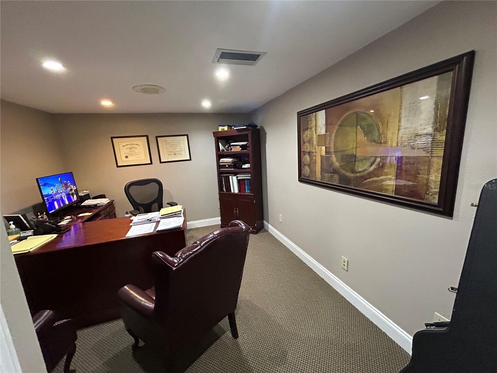 223 LITHIA PINECREST RD — photo 21