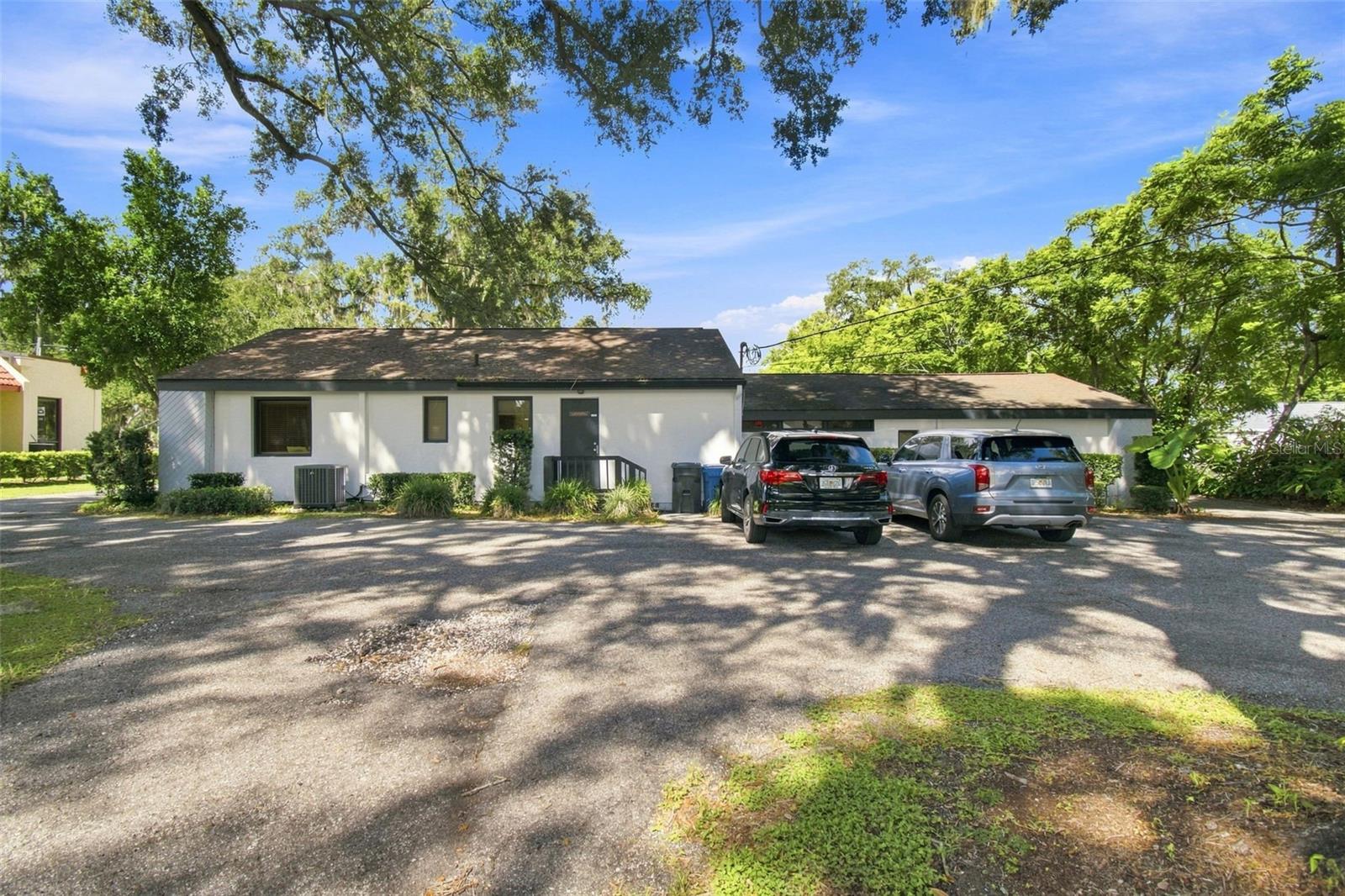 223 LITHIA PINECREST RD — photo 7