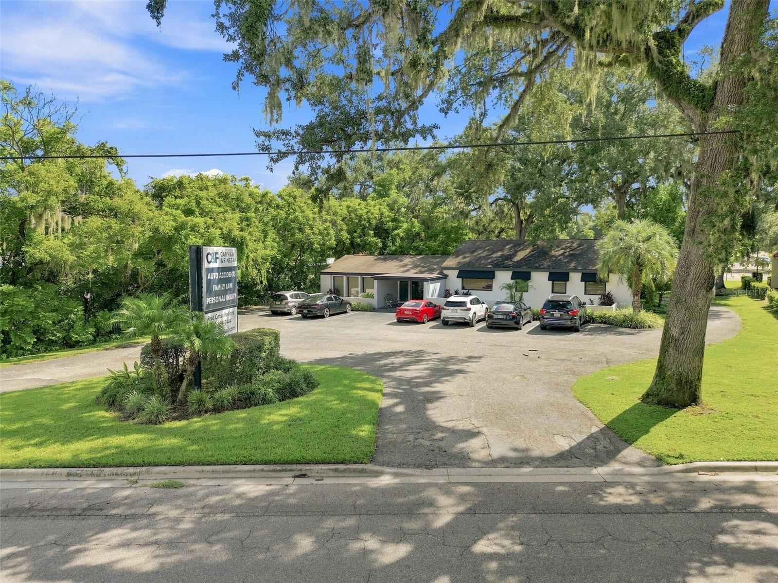 223 LITHIA PINECREST RD — photo 10